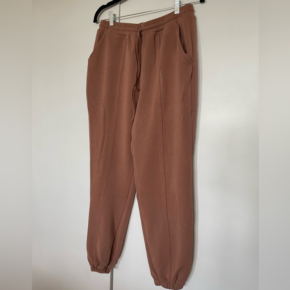 Windsor Men's Drawstring Joggers in Rust